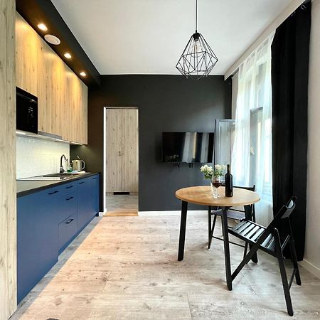 Copernicus Street Apartment - Broken Flowers And Twin Peaks Torun Ngoại thất bức ảnh
