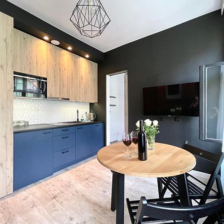 Copernicus Street Apartment - Broken Flowers And Twin Peaks Torun Ngoại thất bức ảnh