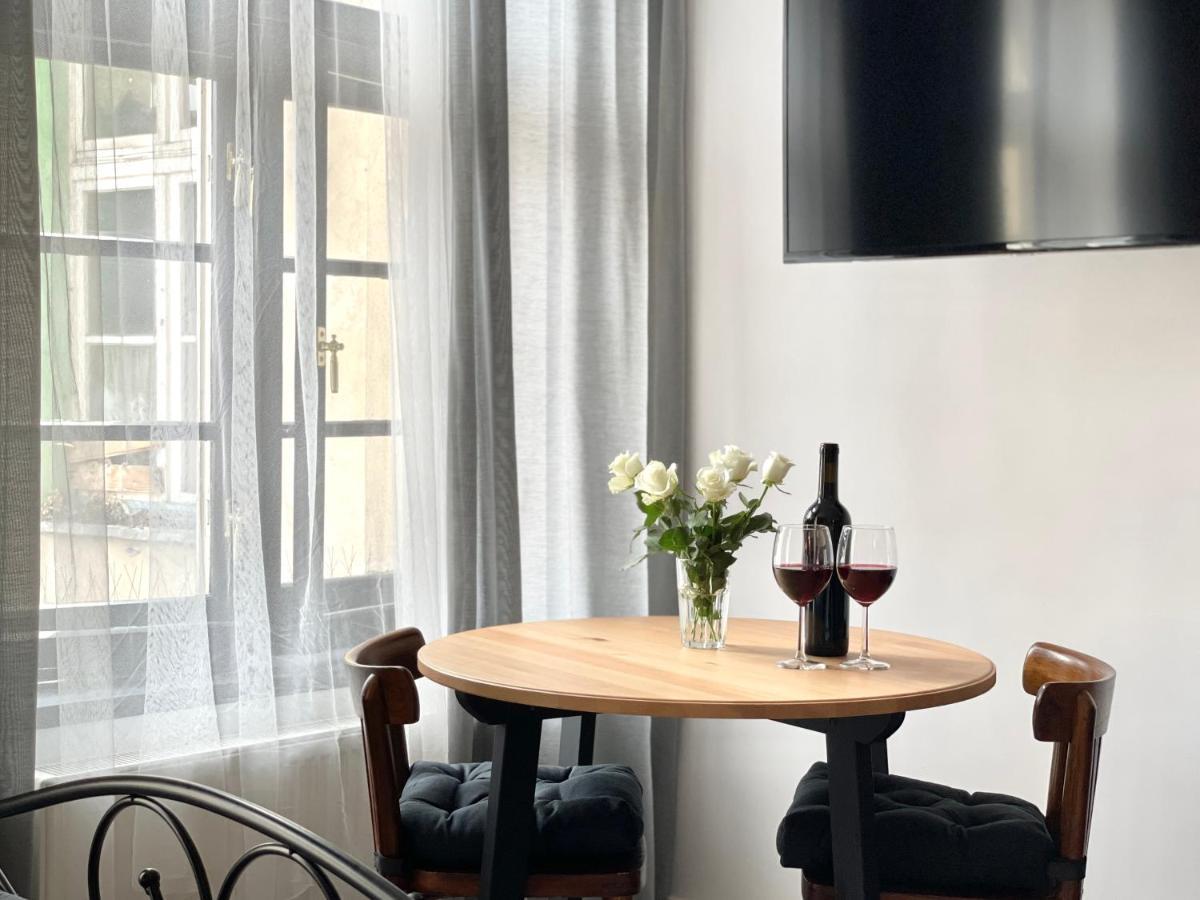 Copernicus Street Apartment - Broken Flowers And Twin Peaks Torun Ngoại thất bức ảnh
