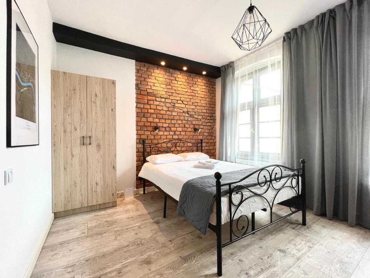 Copernicus Street Apartment - Broken Flowers And Twin Peaks Torun Ngoại thất bức ảnh