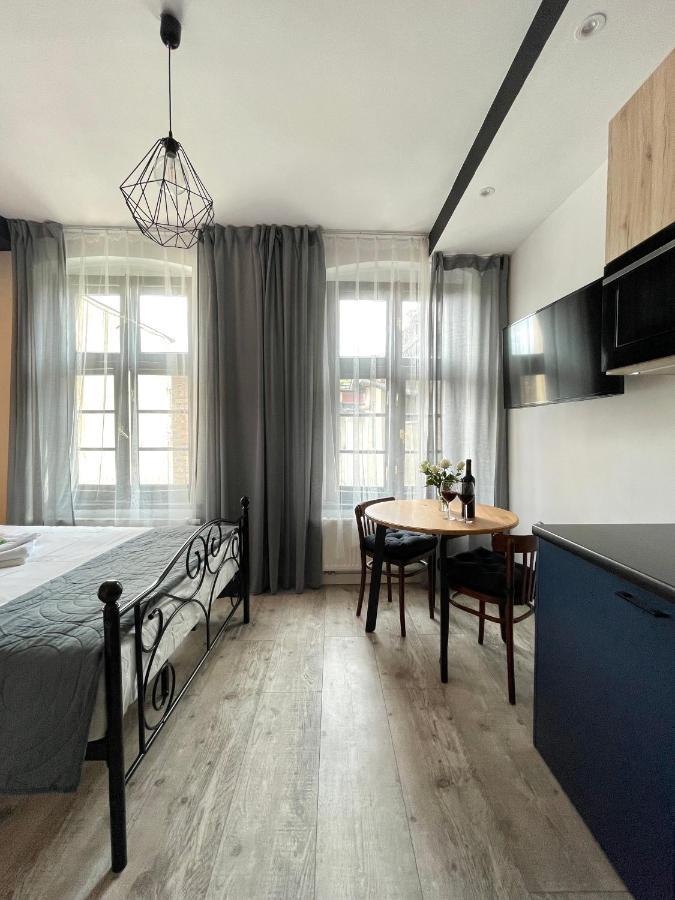 Copernicus Street Apartment - Broken Flowers And Twin Peaks Torun Ngoại thất bức ảnh
