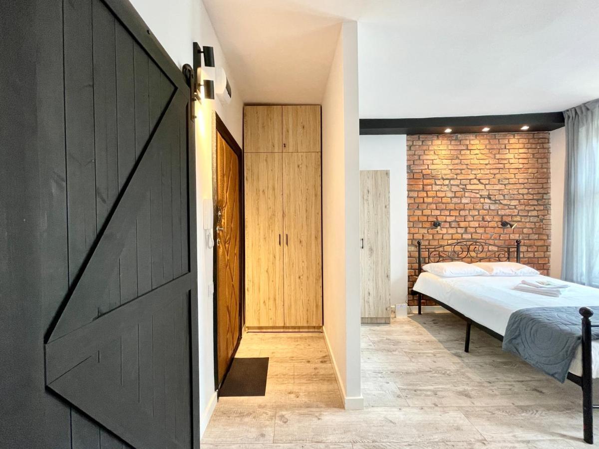 Copernicus Street Apartment - Broken Flowers And Twin Peaks Torun Ngoại thất bức ảnh