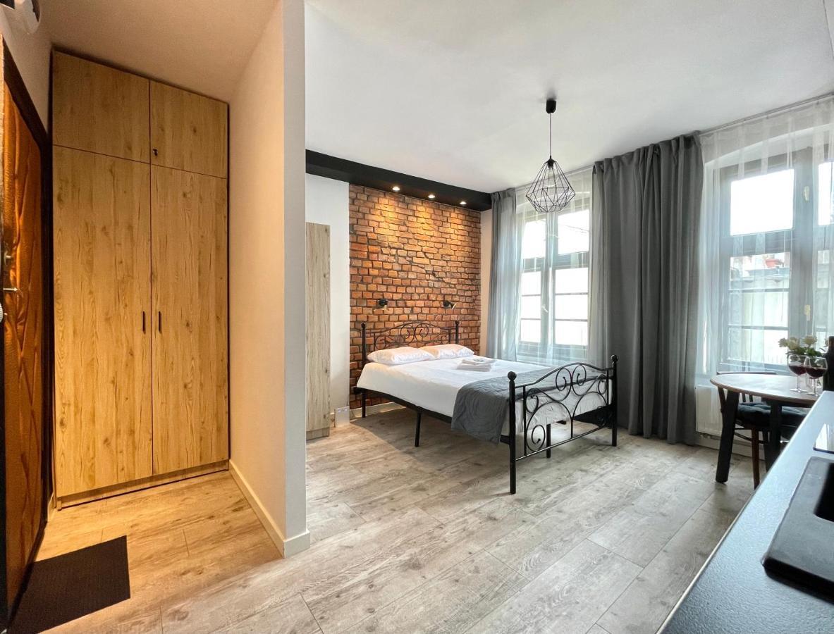 Copernicus Street Apartment - Broken Flowers And Twin Peaks Torun Ngoại thất bức ảnh