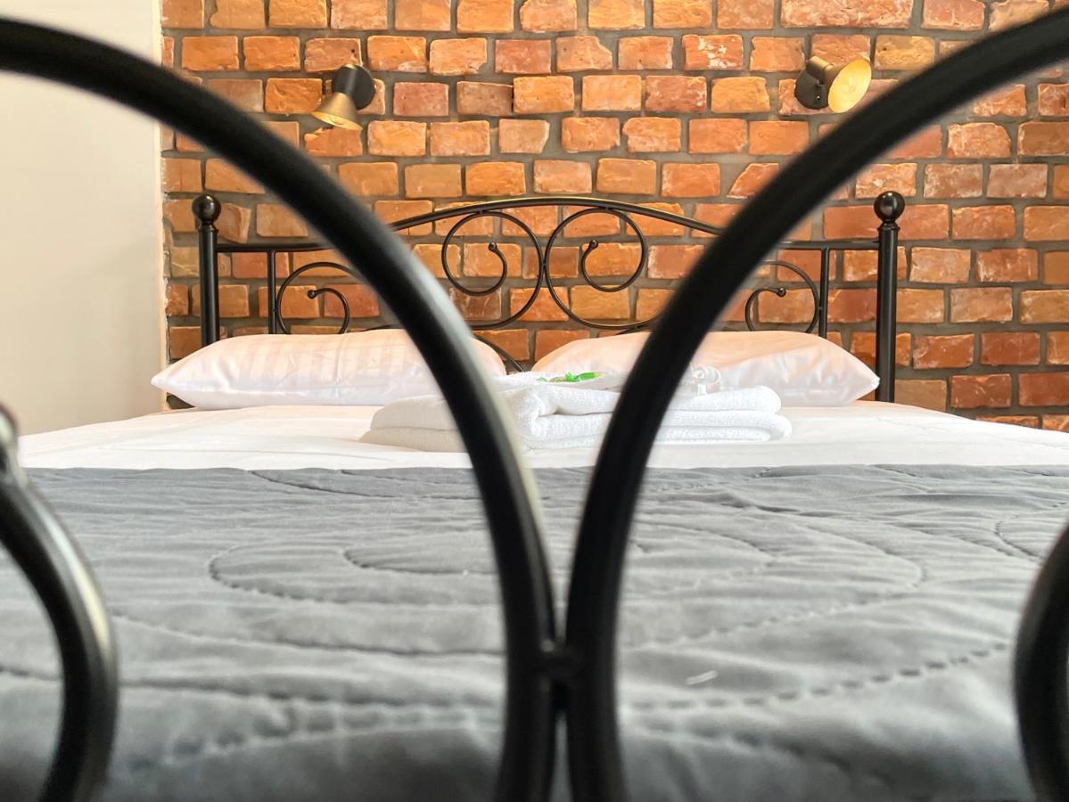 Copernicus Street Apartment - Broken Flowers And Twin Peaks Torun Ngoại thất bức ảnh