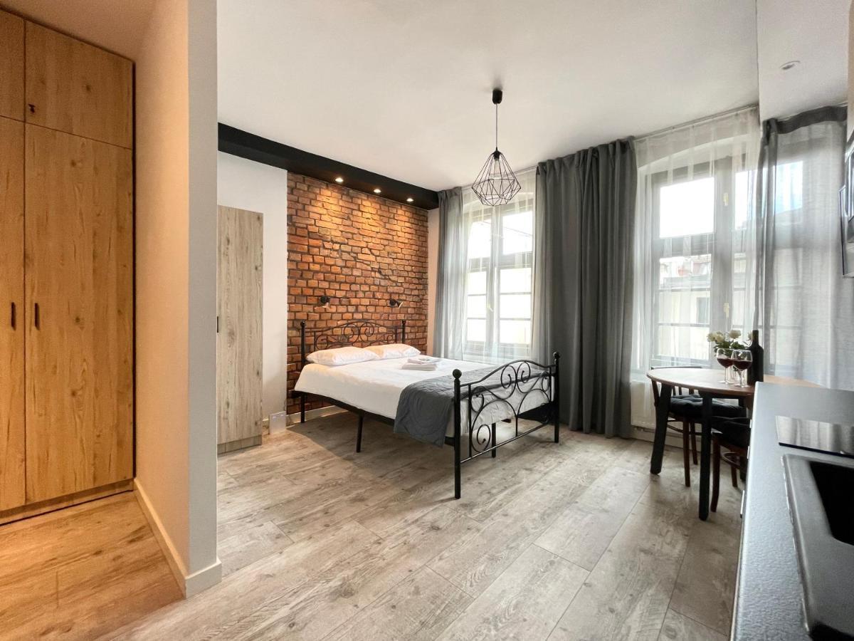 Copernicus Street Apartment - Broken Flowers And Twin Peaks Torun Ngoại thất bức ảnh