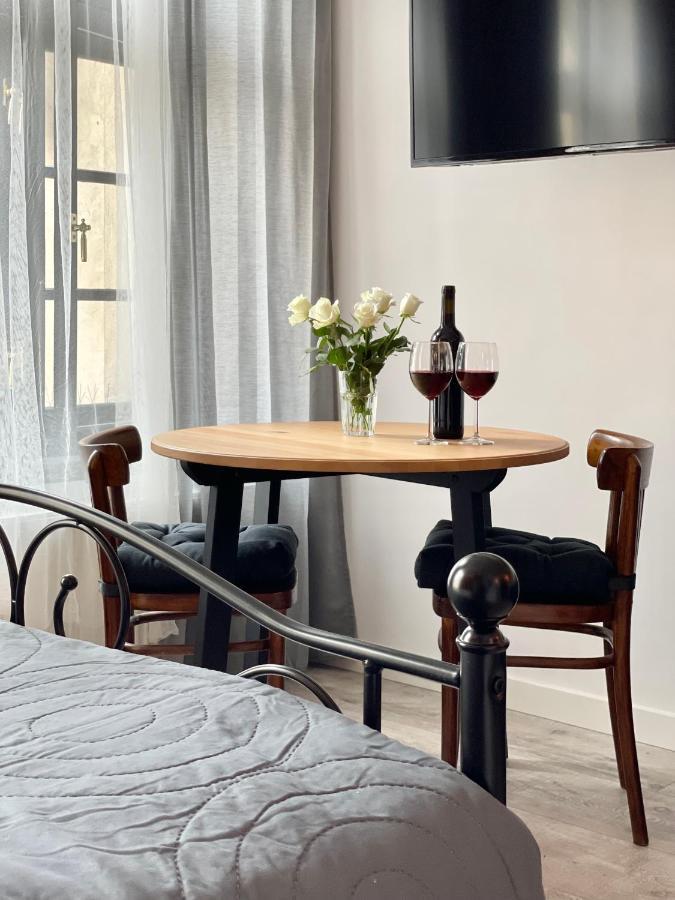Copernicus Street Apartment - Broken Flowers And Twin Peaks Torun Ngoại thất bức ảnh