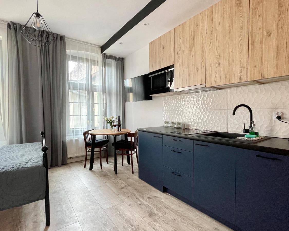 Copernicus Street Apartment - Broken Flowers And Twin Peaks Torun Ngoại thất bức ảnh