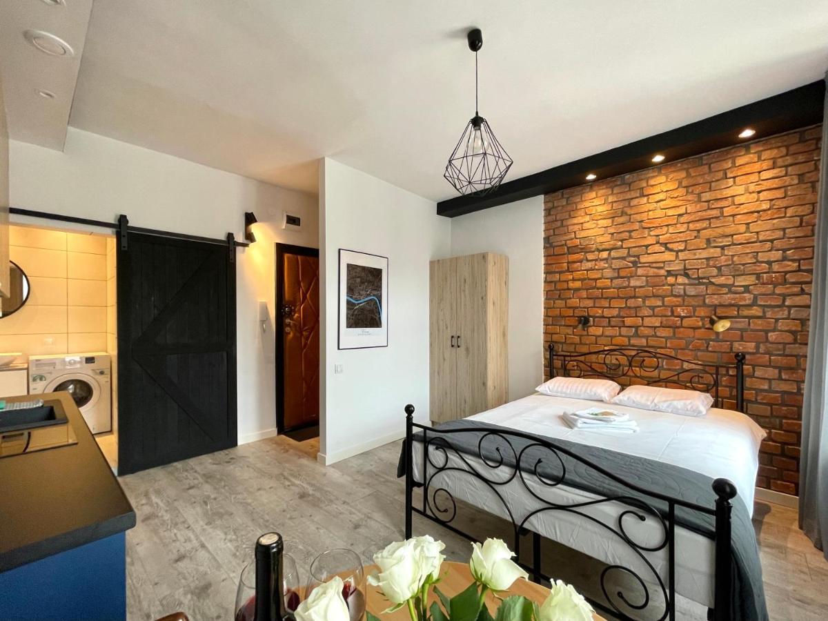 Copernicus Street Apartment - Broken Flowers And Twin Peaks Torun Ngoại thất bức ảnh