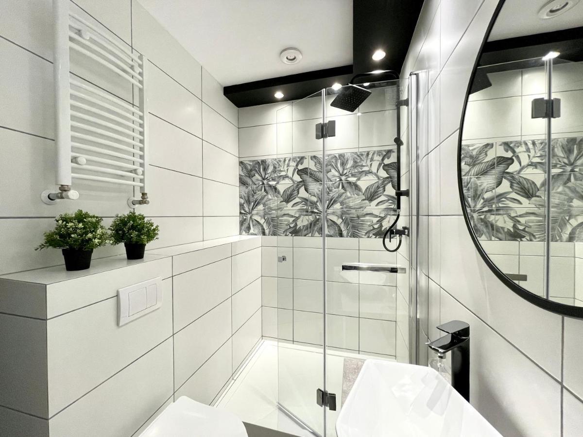 Copernicus Street Apartment - Broken Flowers And Twin Peaks Torun Ngoại thất bức ảnh