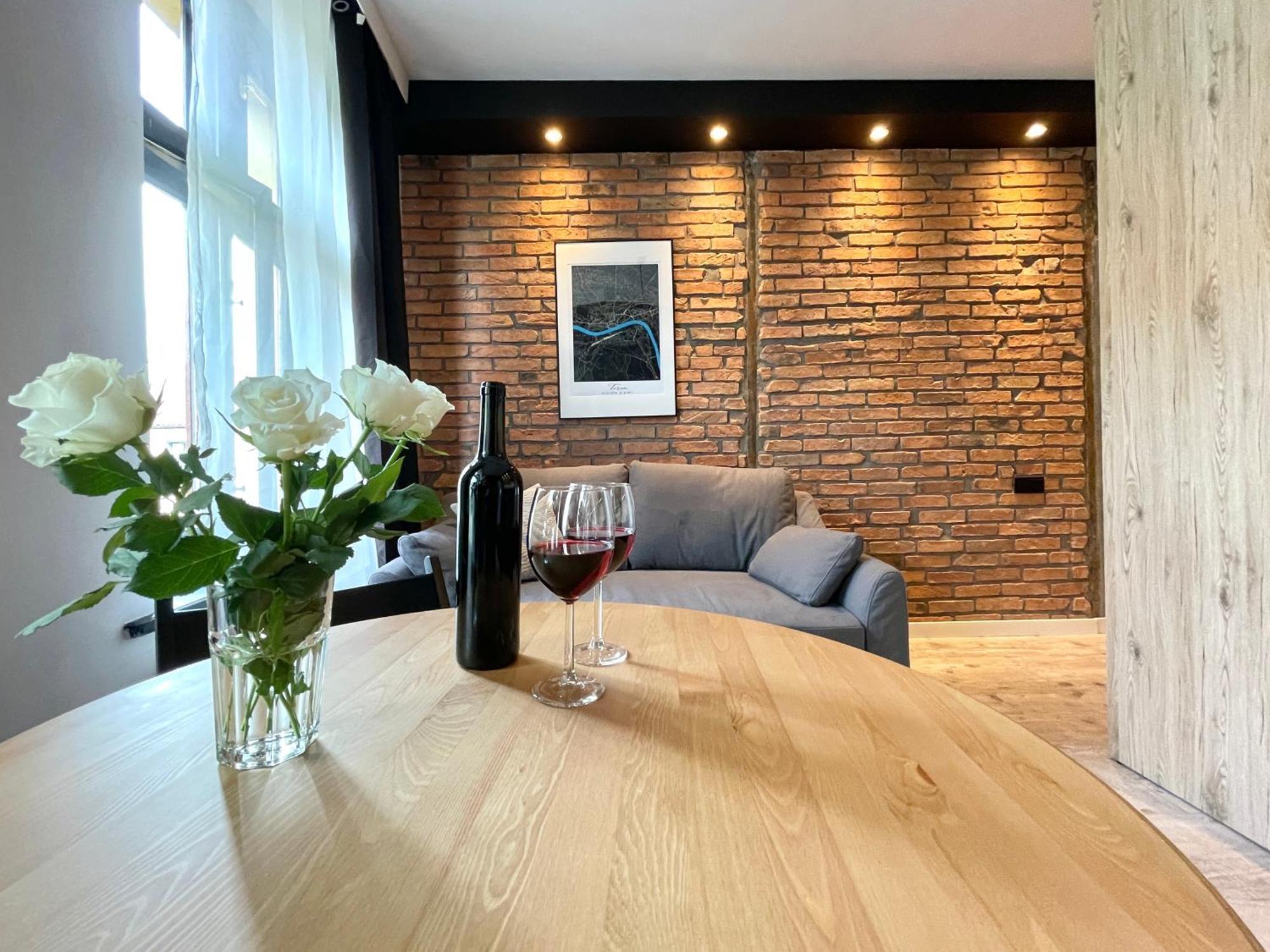 Copernicus Street Apartment - Broken Flowers And Twin Peaks Torun Ngoại thất bức ảnh
